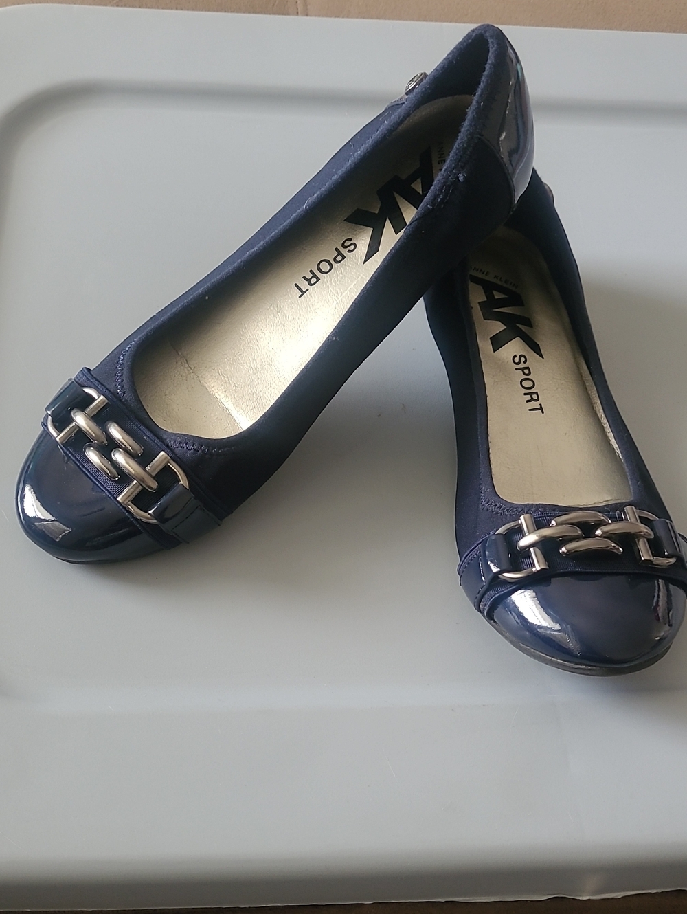 Anne Klein Women’s Navy Blue Chain-Trim Ballet Flats Size 7